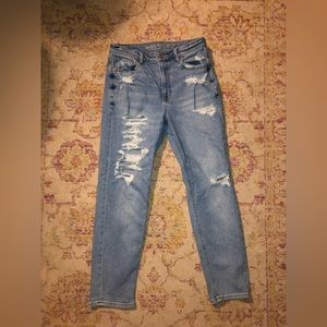 American Eagle Ripped Mom Jeans